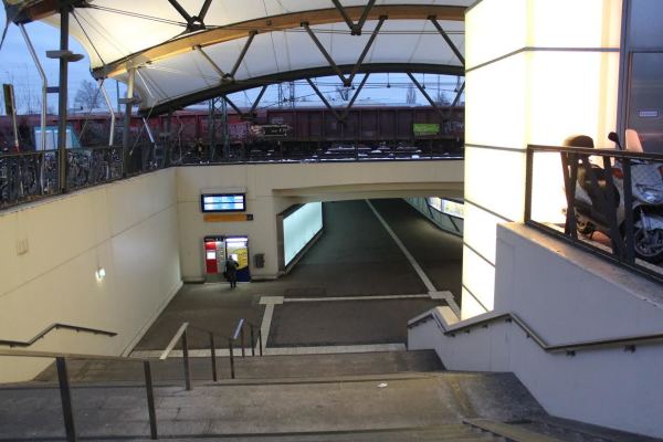 Beleuchtung Treppenabgang Bahnhofunterführung Klepperstraße